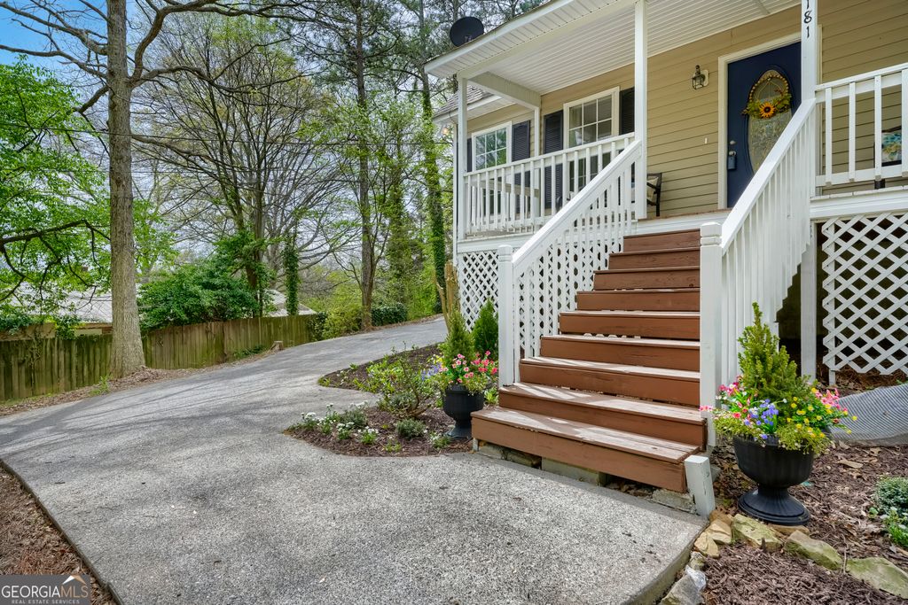 Photo of 181 Bishop Road NW, Cartersville, GA 30121 (MLS # 10724284)