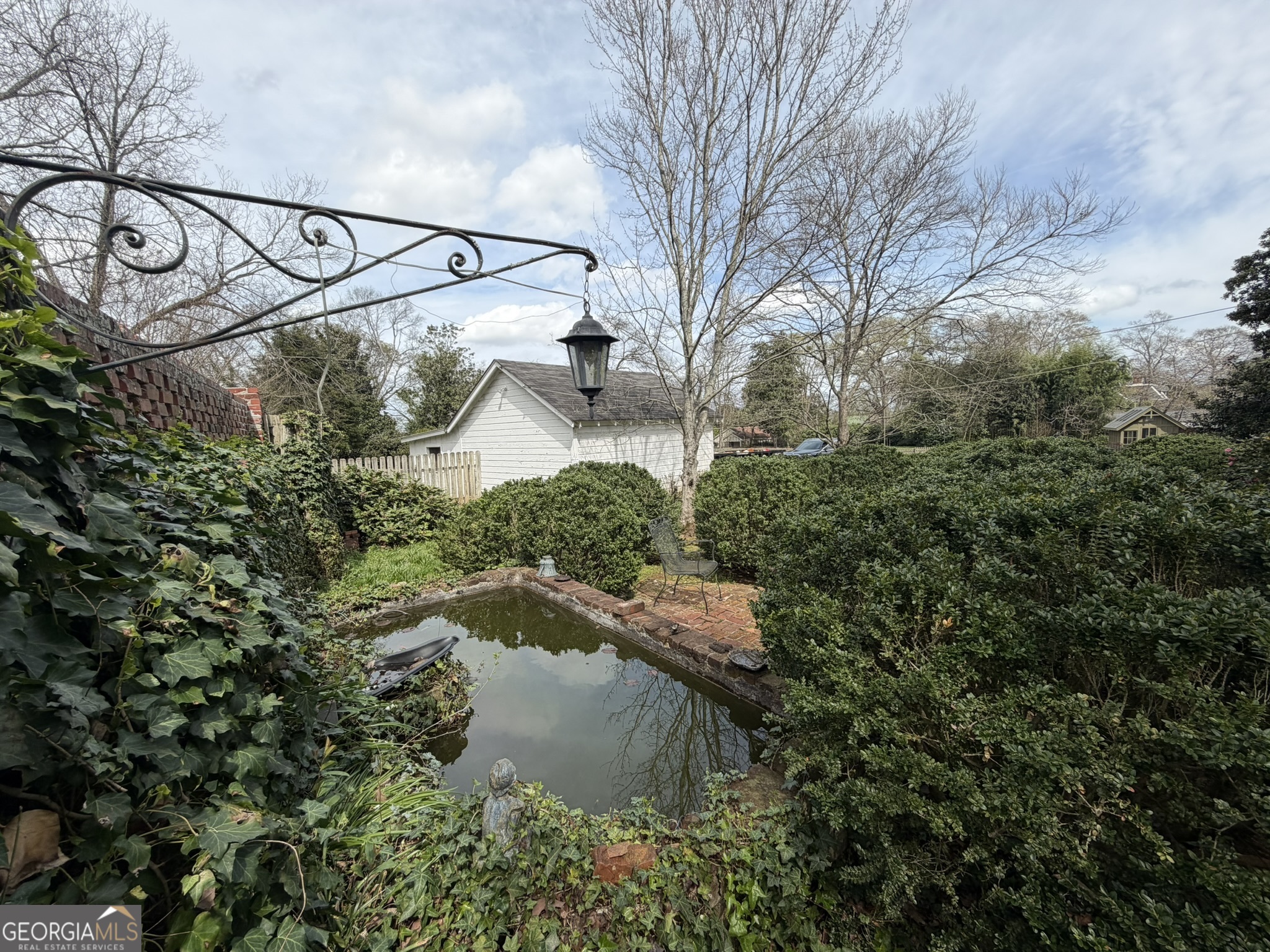 217 E 10th Street SW