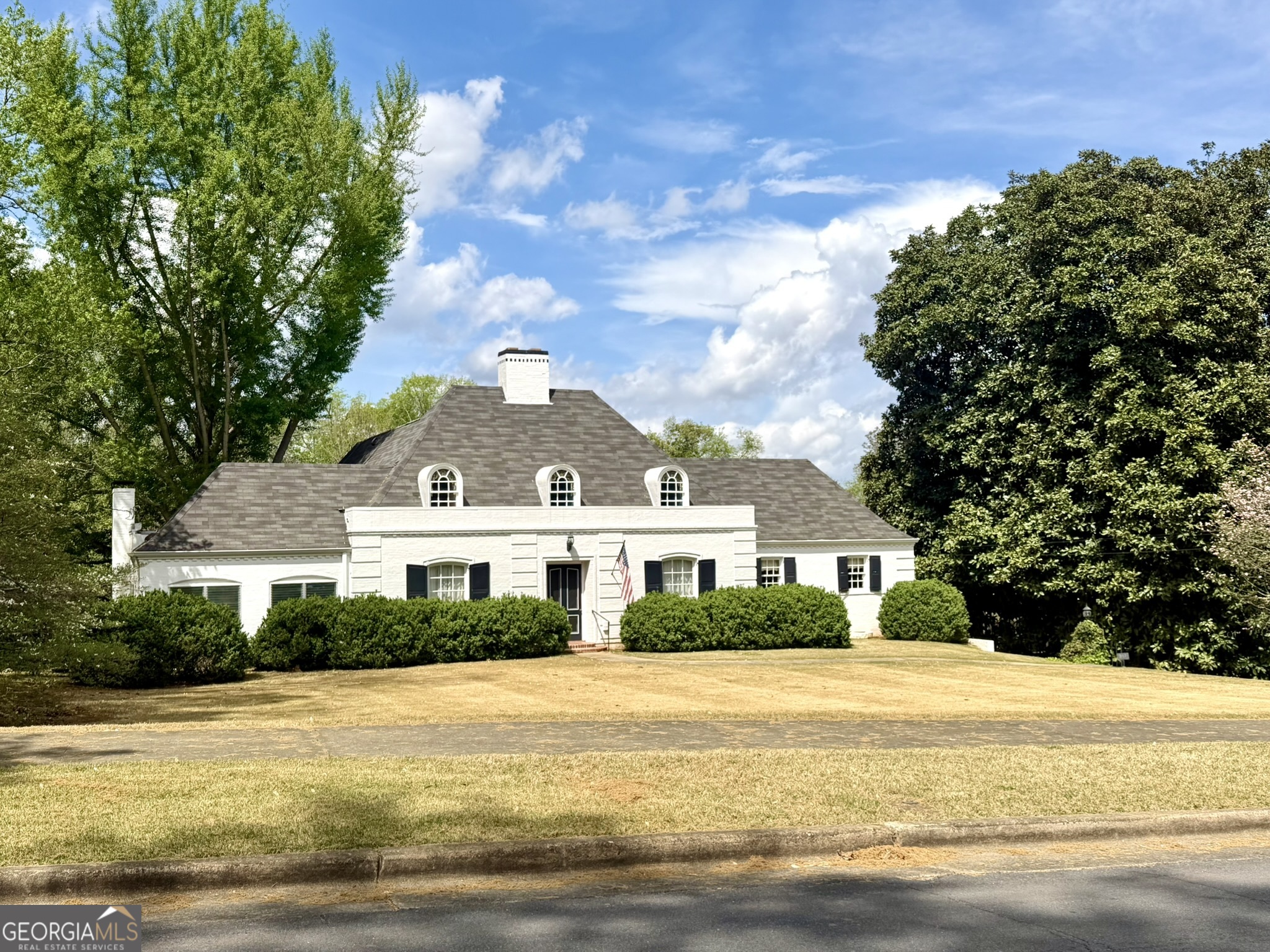 217 E 10th Street SW