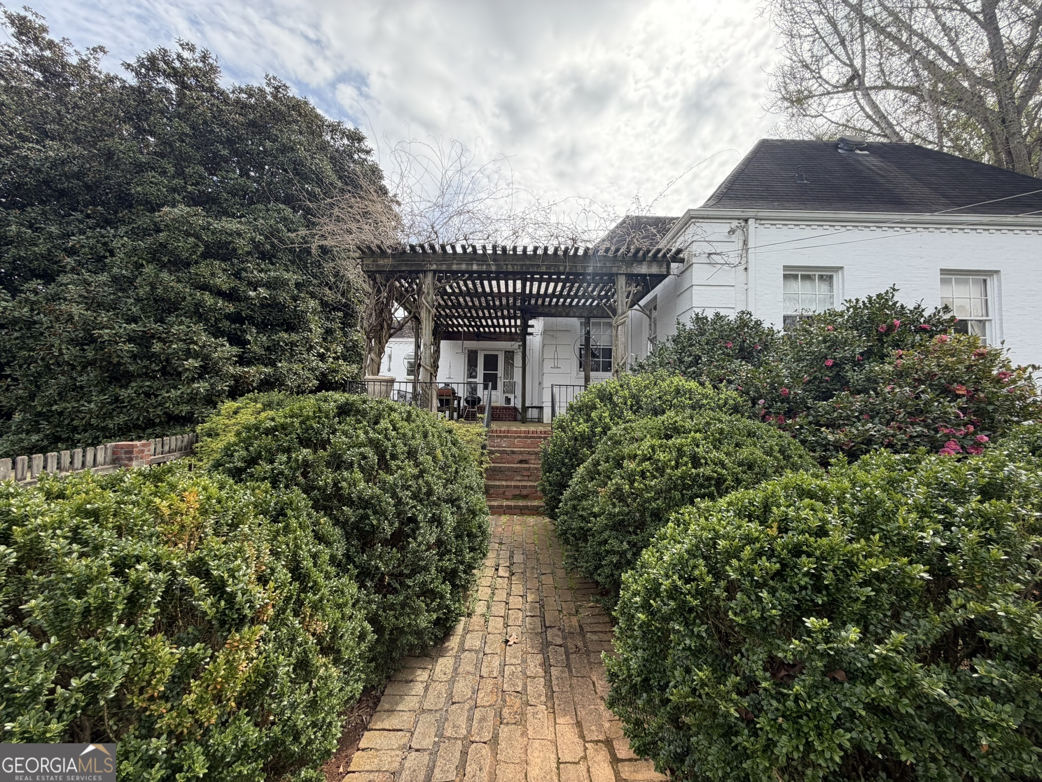 217 E 10th Street SW