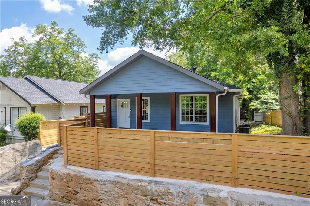 Photo of 85 Ollie Street NW, Atlanta, GA 30314 (MLS # 10871668)