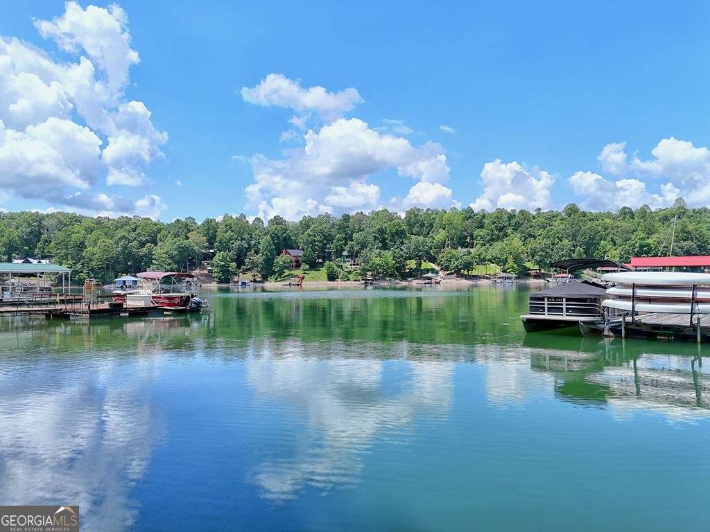 993 Lakeside DR