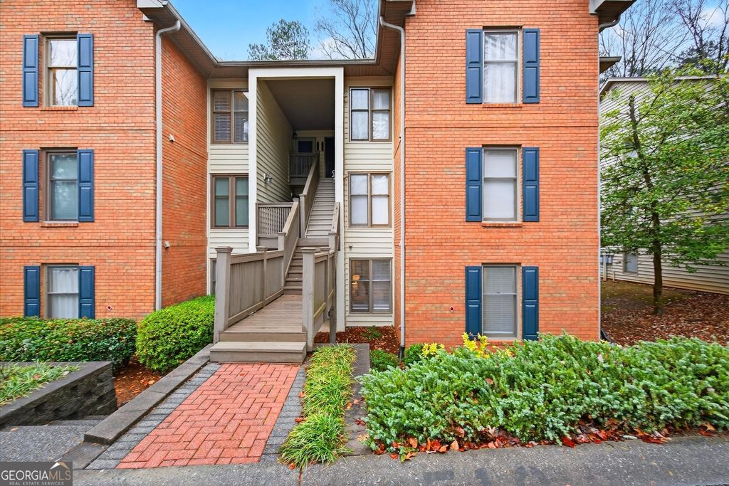Photo of 710 Garden Court, Atlanta, GA 30328 (MLS # 10657480)