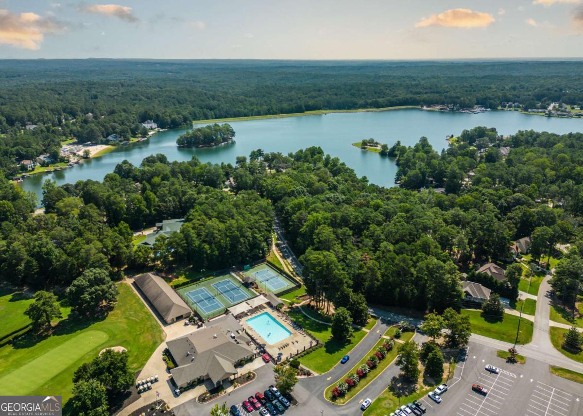 3363 Lakeview PKWY