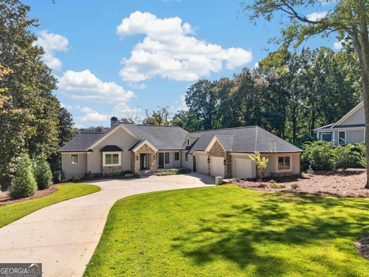 136 Barrington Hall DR