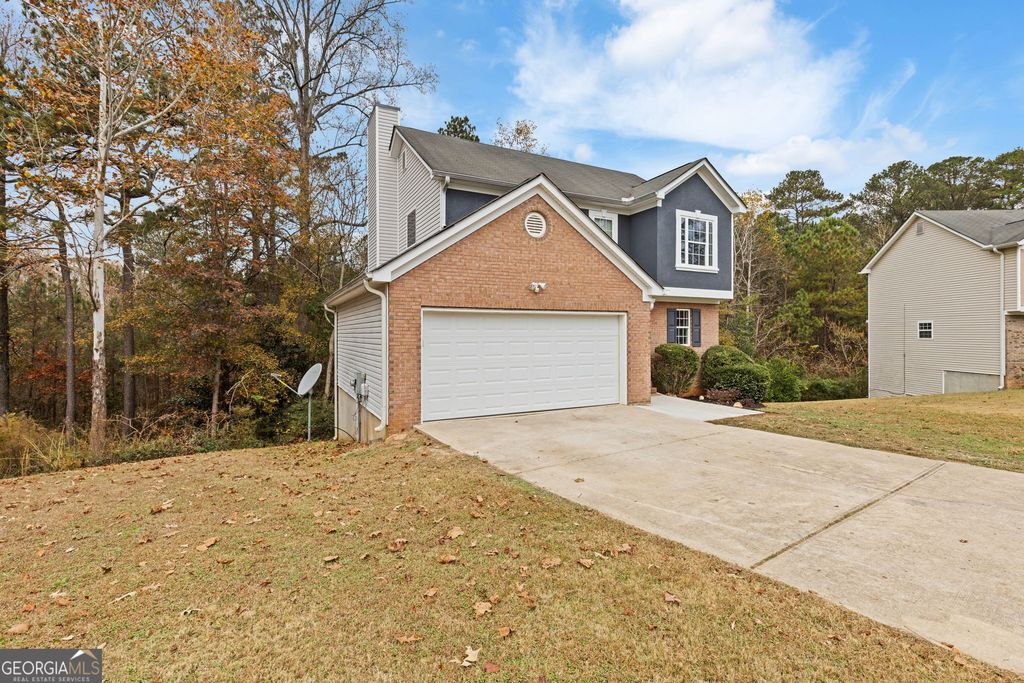 Photo of 6799 Ridgewood Lane, Riverdale, GA 30296 (MLS # 10648339)