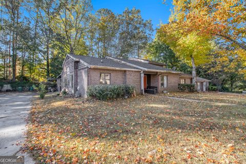 Photo of 5529 Circlestone Lane, Stone Mountain, GA 30088 (MLS # 10638112)