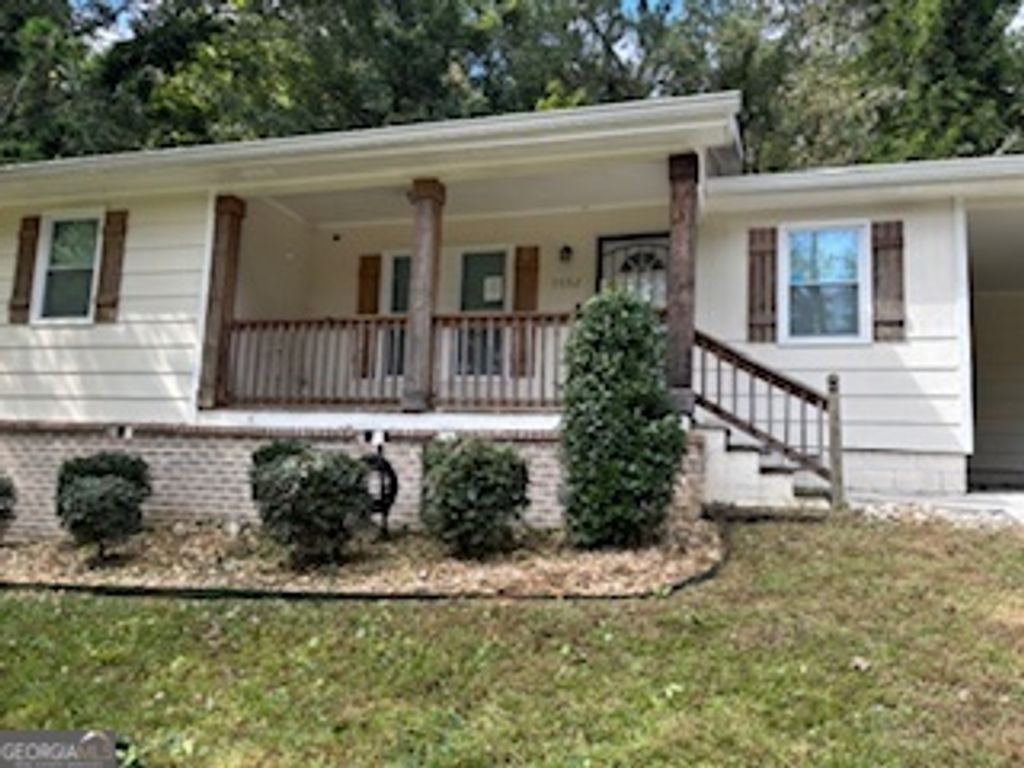 Photo of 5552 Lakeside Drive, Union City, GA 30291 (MLS # 10631892)