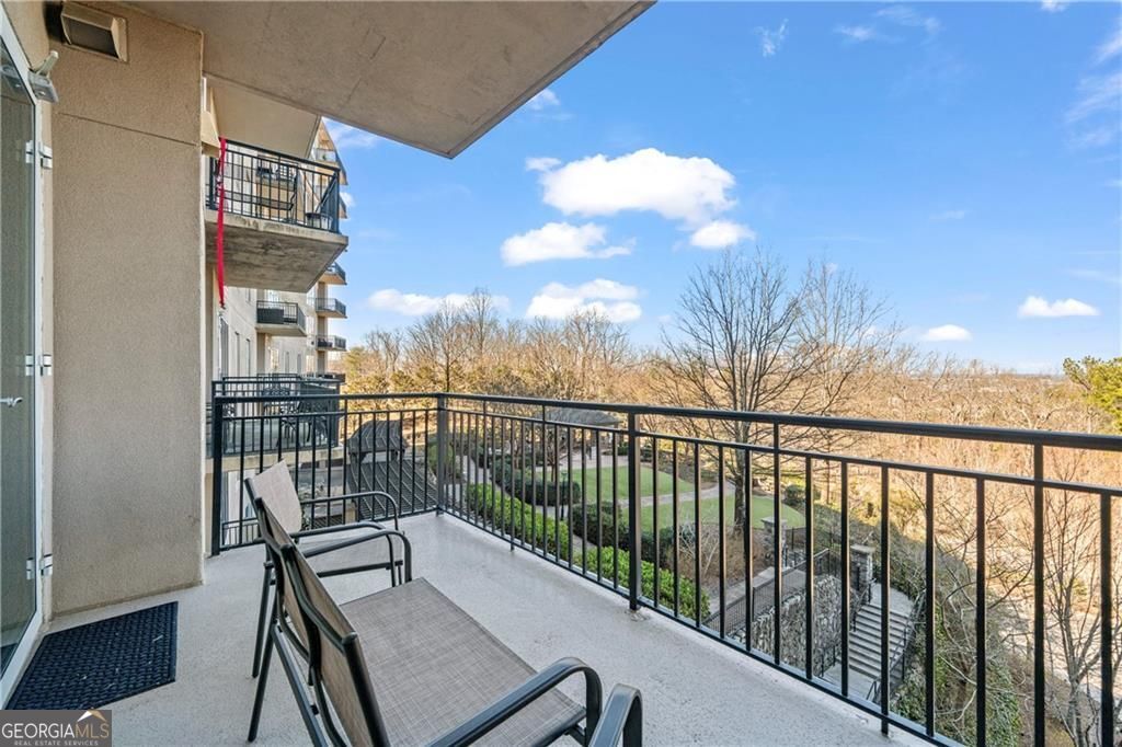 Atlanta, Georgia 30339, United States, 2 Bedrooms Bedrooms, ,2 BathroomsBathrooms,Residential,Active,174531