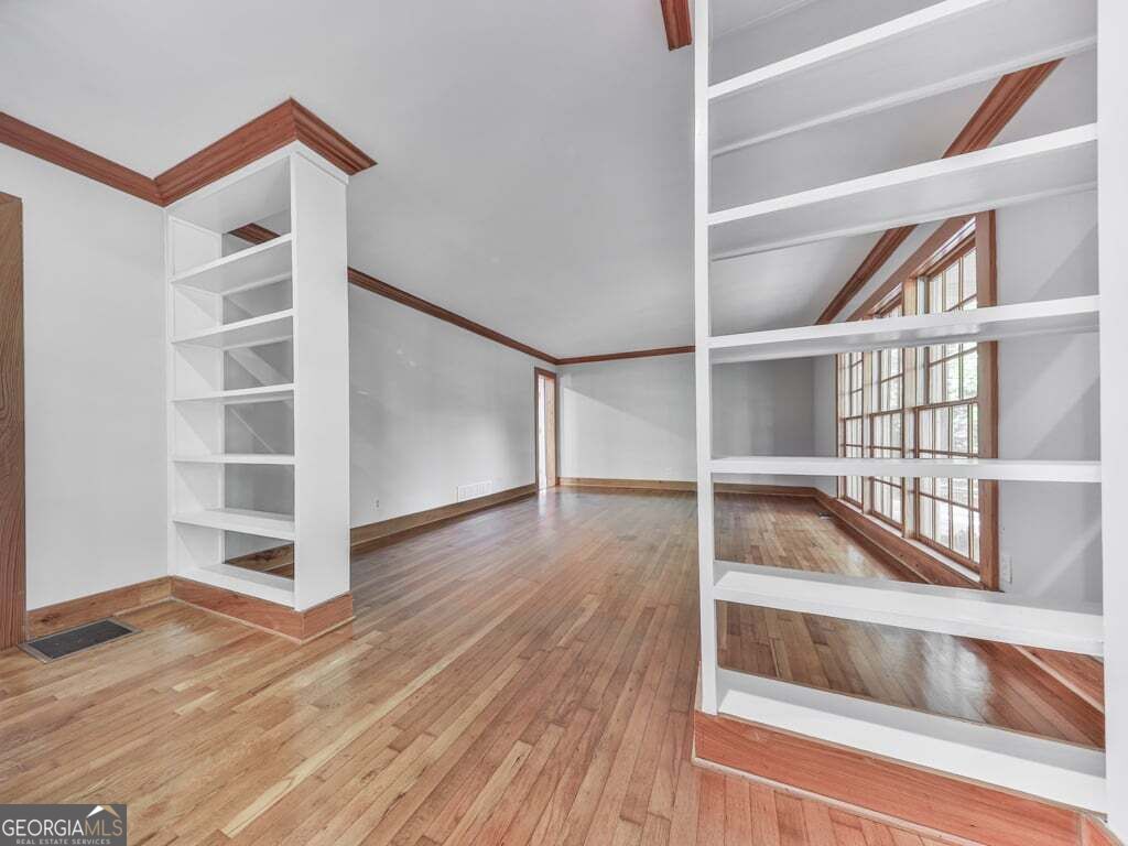 Photo of 721 Blackwell Circle, Marietta, GA 30066 (MLS # 10874930)