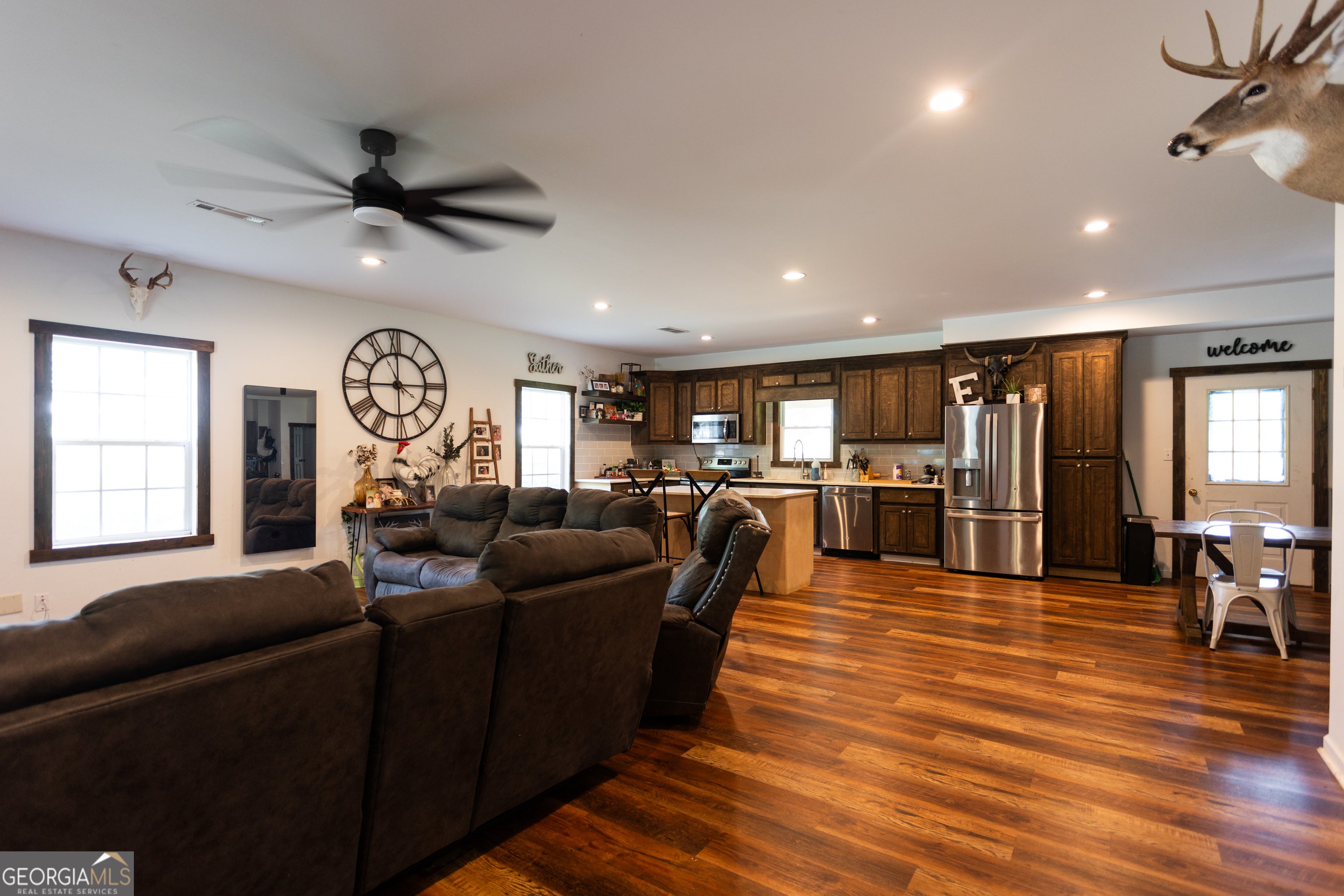1441 Dickson RD