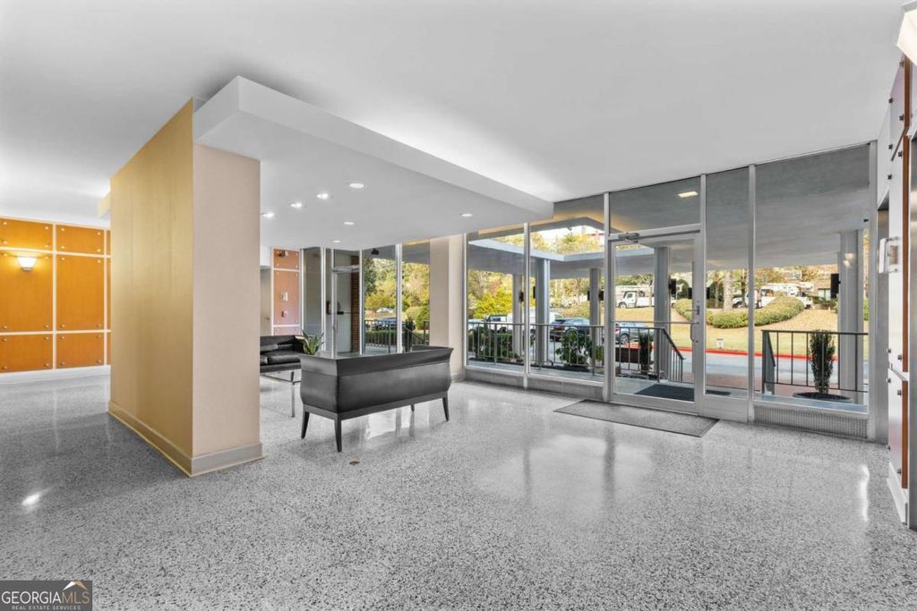 Photo of 130 26th Street NW #307, Atlanta, GA 30309 (MLS # 10726464)