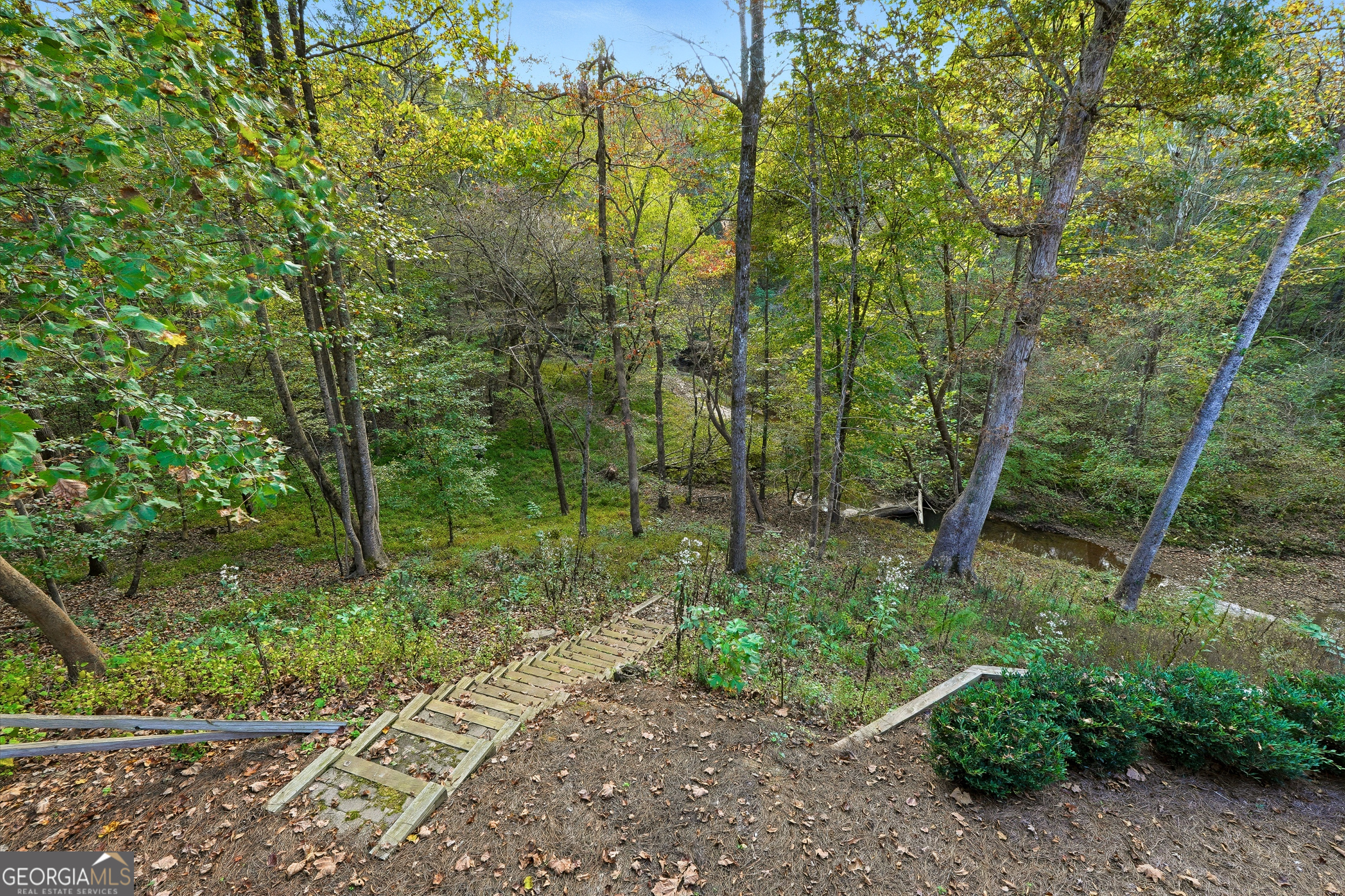 Falls of Smithwick Crossing. - Residential