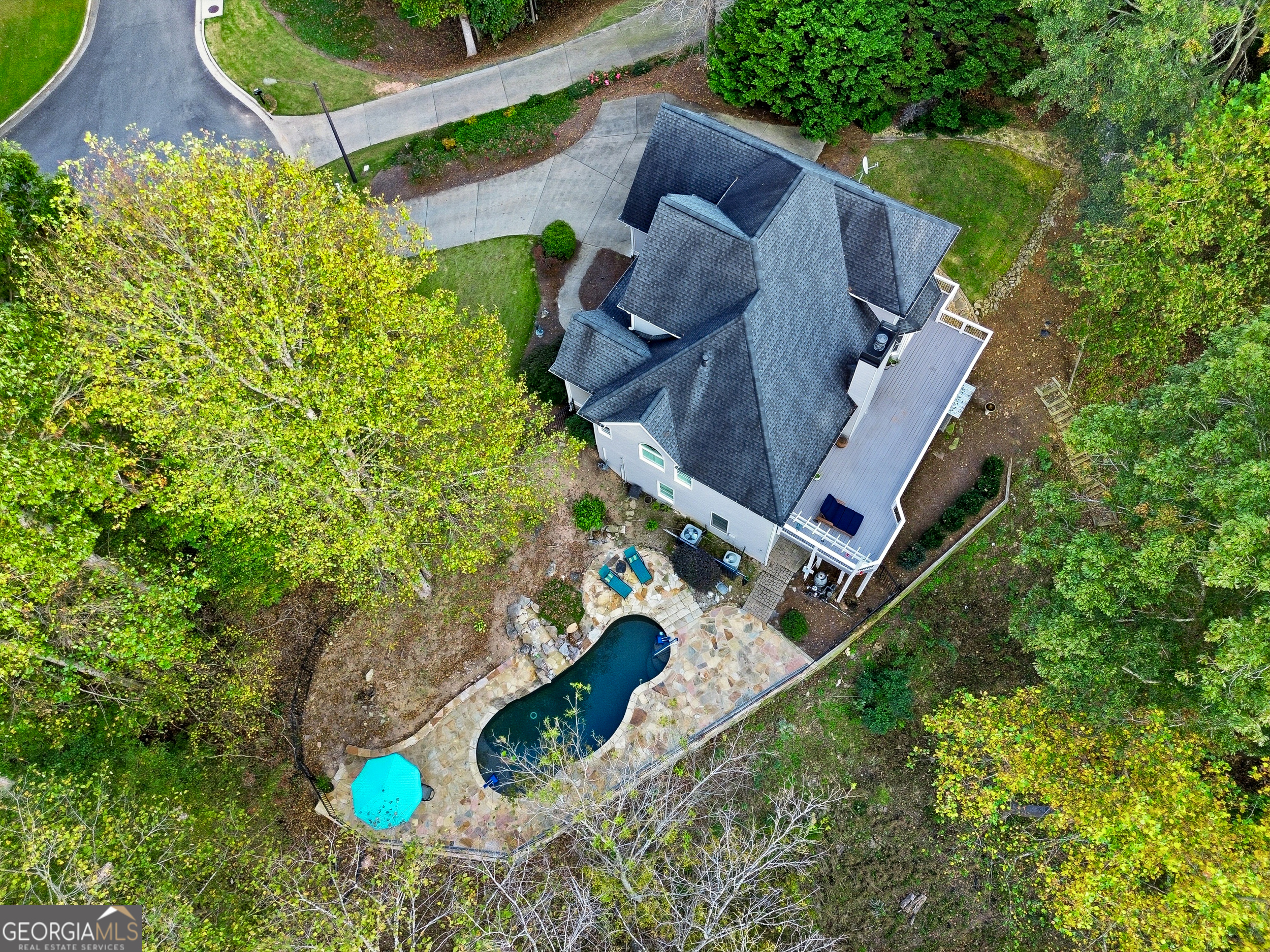 Falls of Smithwick Crossing. - Residential