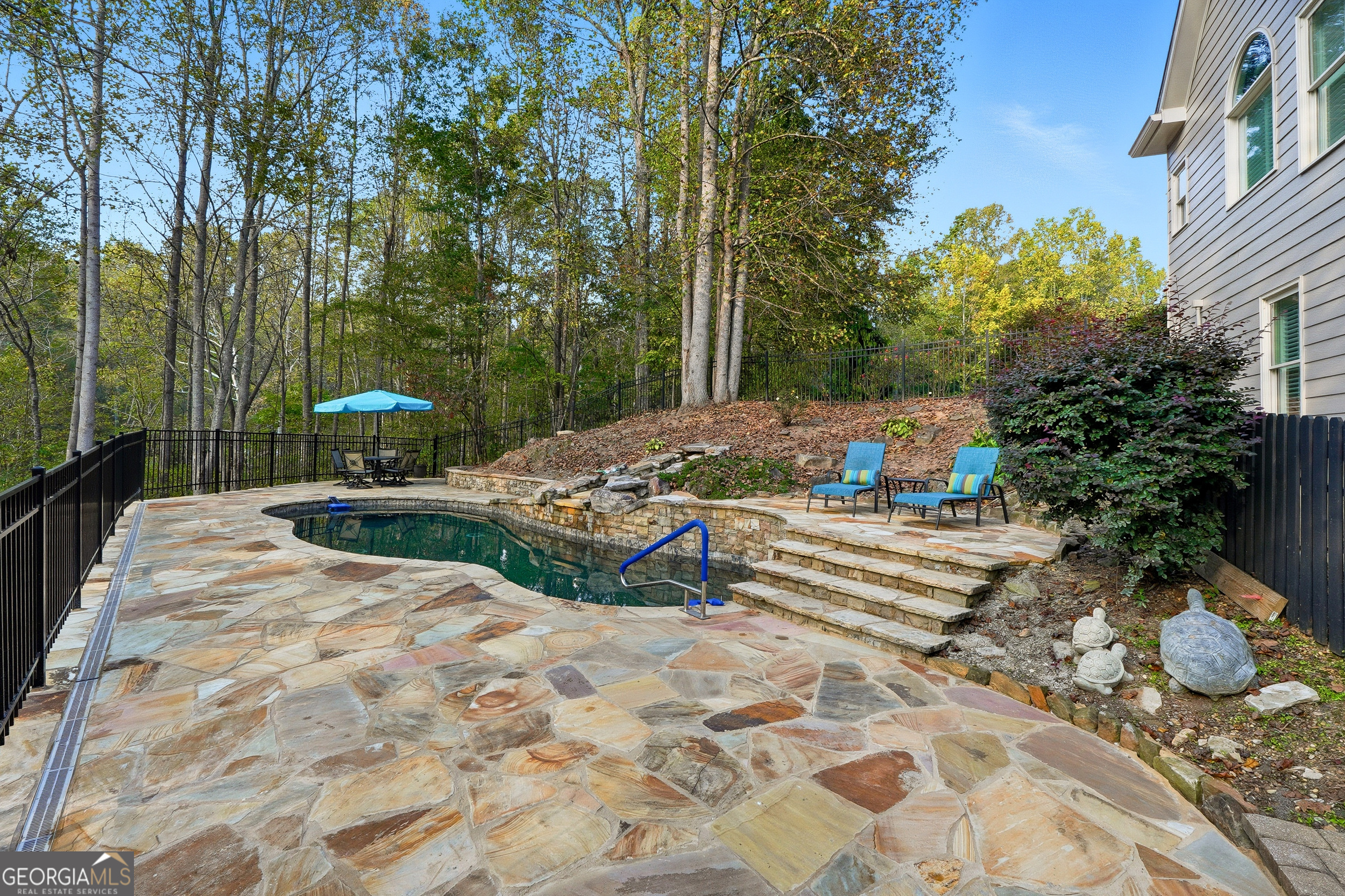 Falls of Smithwick Crossing. - Residential