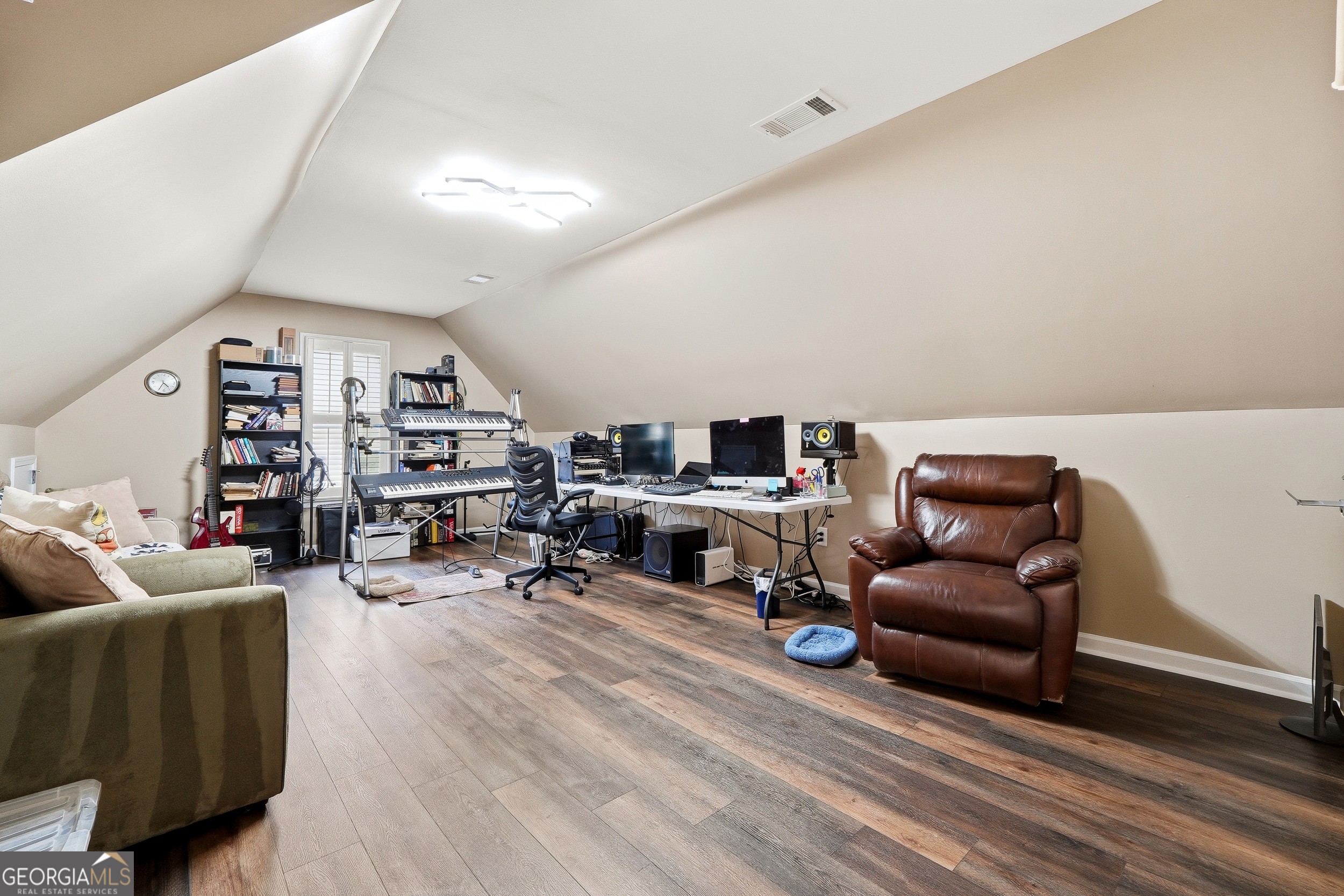 Falls of Smithwick Crossing. - Residential