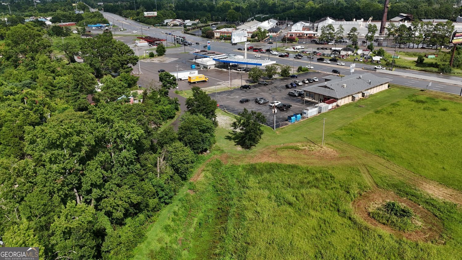 1511 Gordon HWY