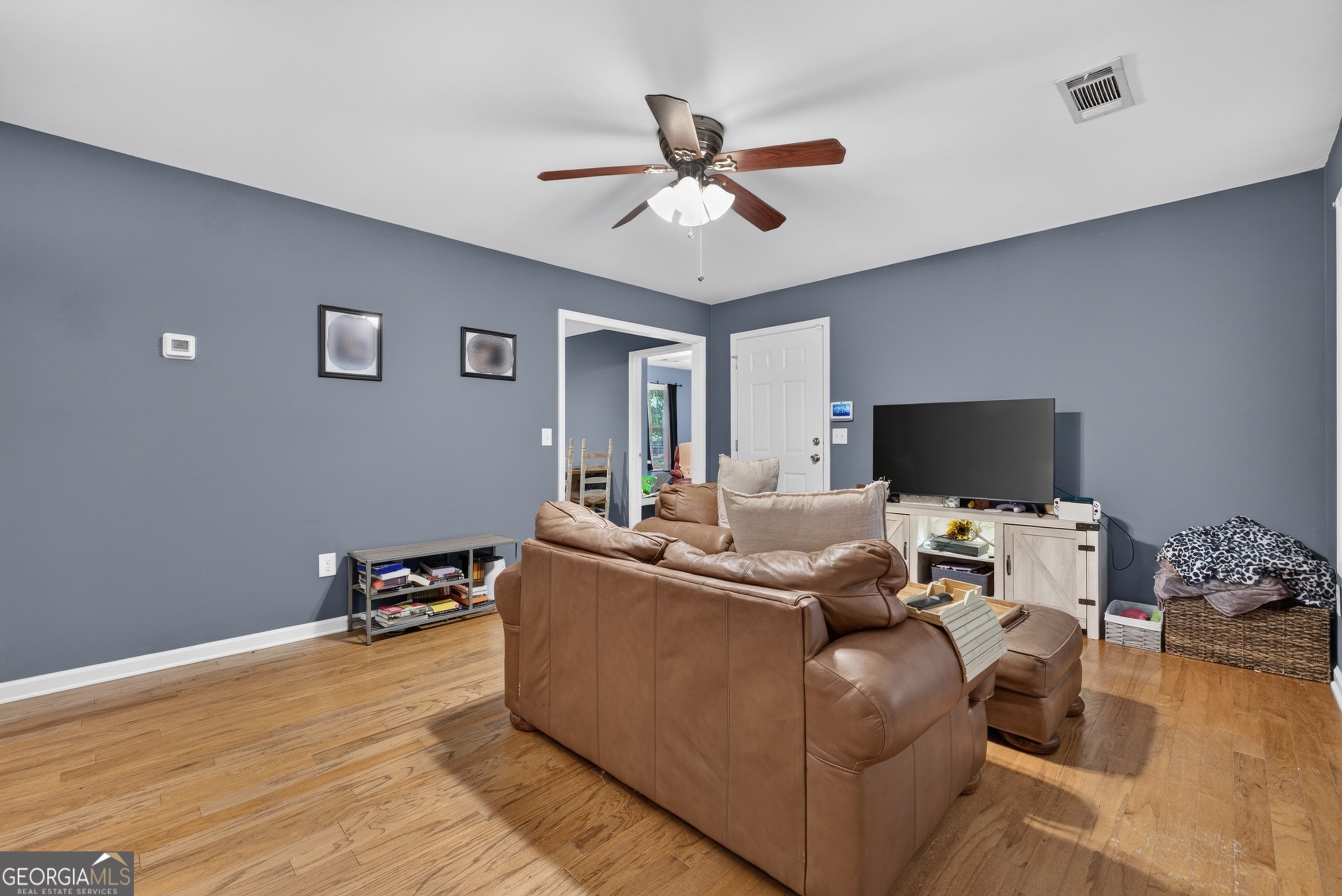 3548 Lakeview DR