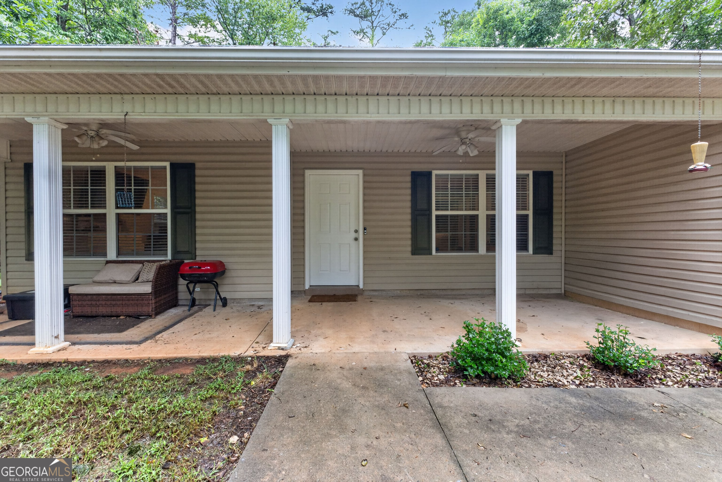 3548 Lakeview DR