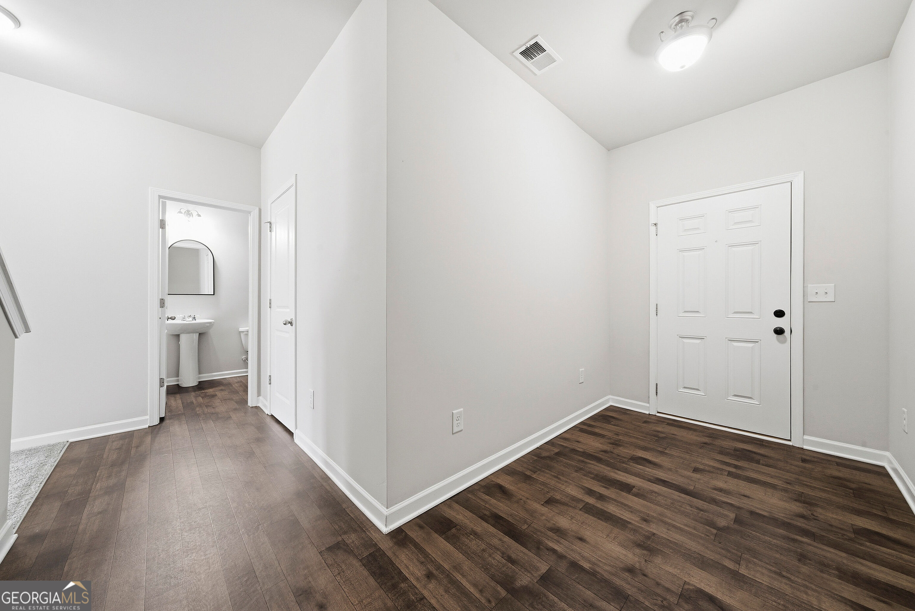 7104 Skippingstone WAY