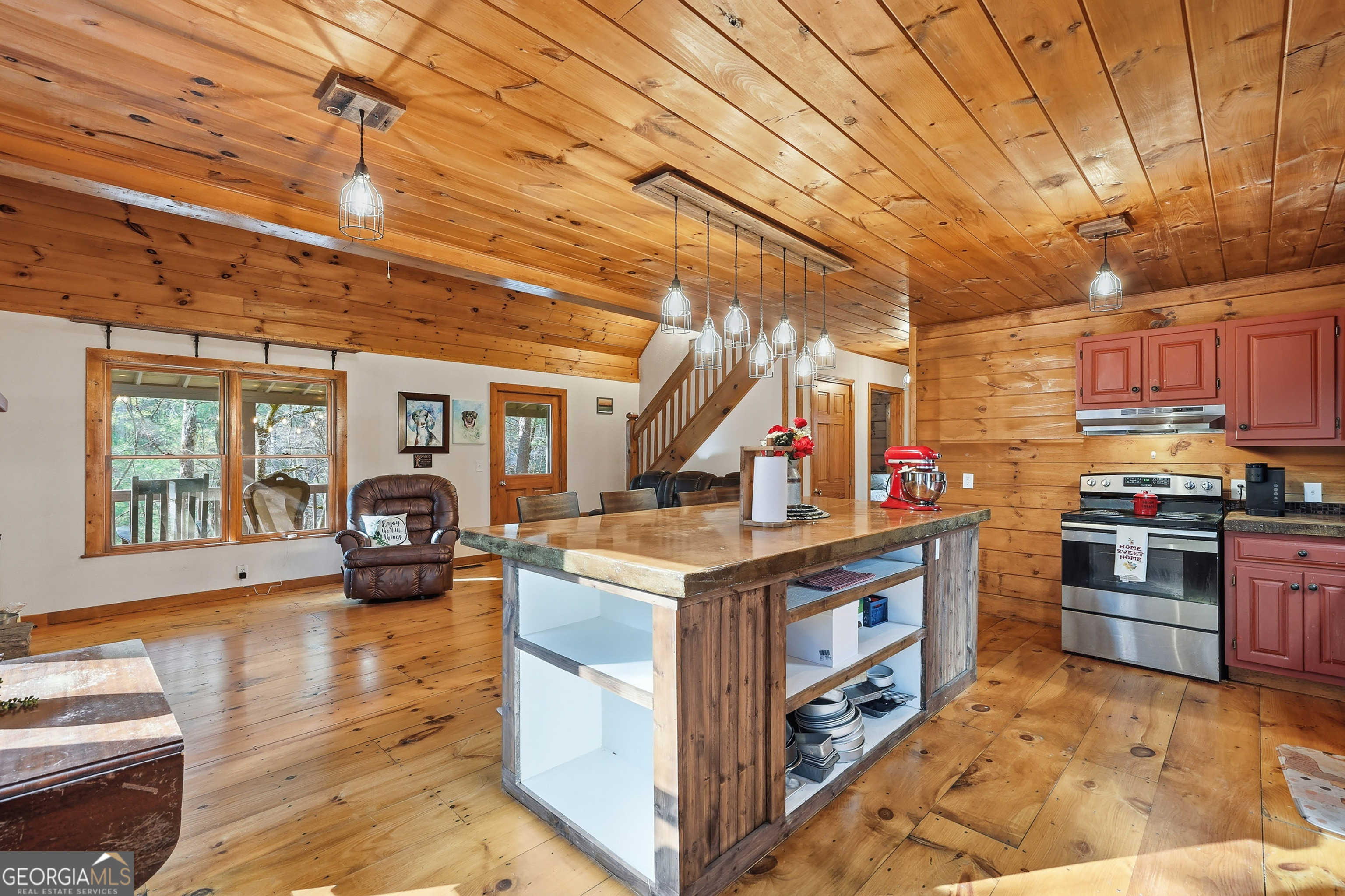 19 Blackberry Falls LN