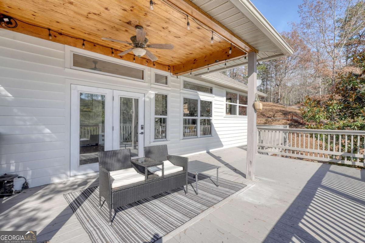 129 Mountain View LN