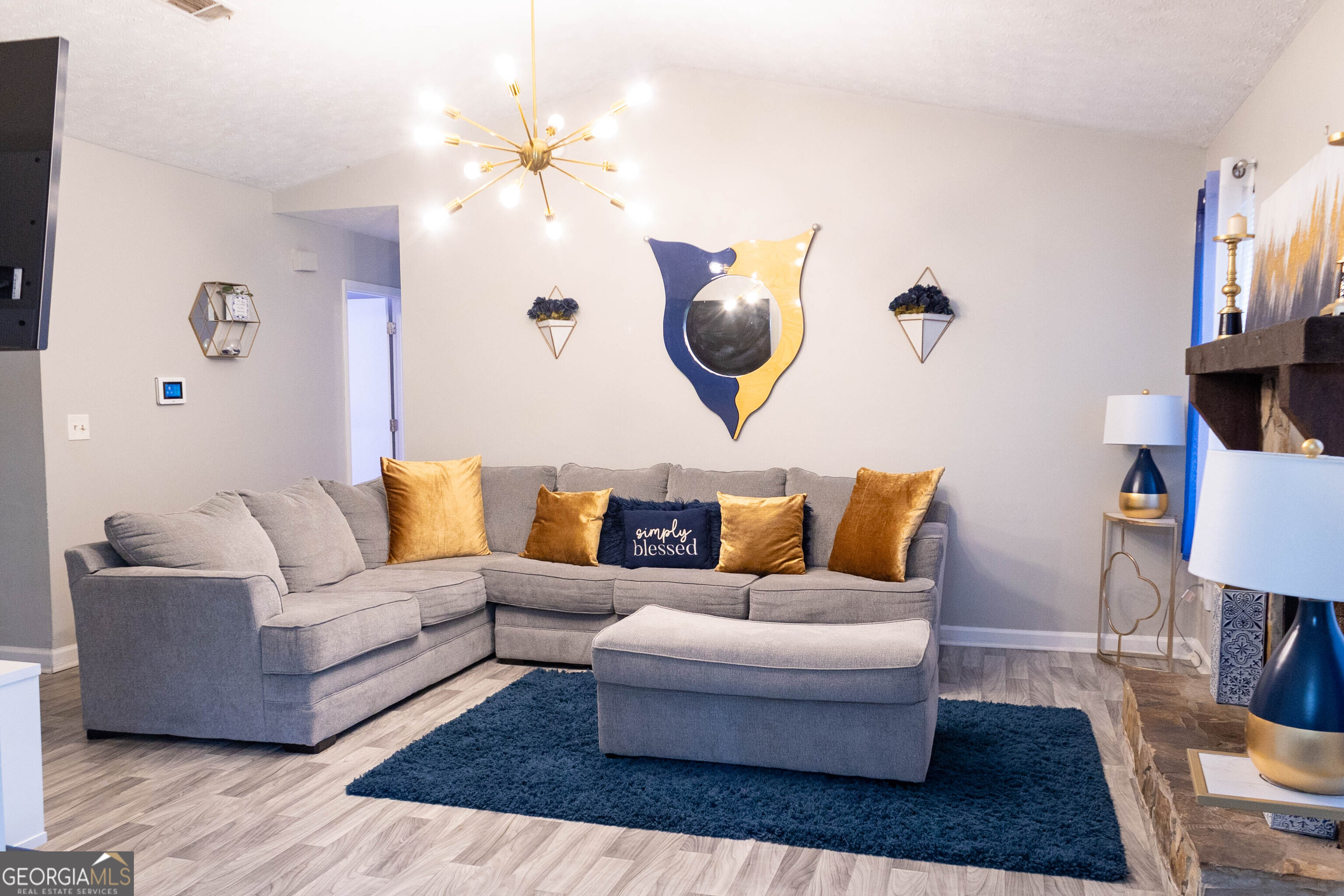 5283 Biffle Downs RD