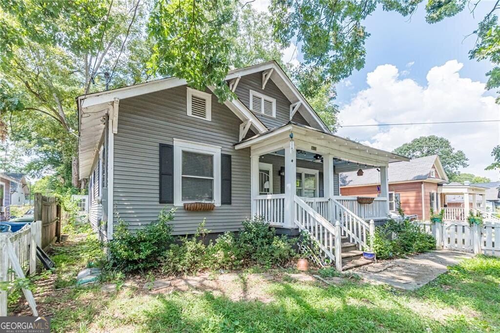 Photo of 1395 Desoto Avenue SW, Atlanta, GA 30310 (MLS # 10840908)