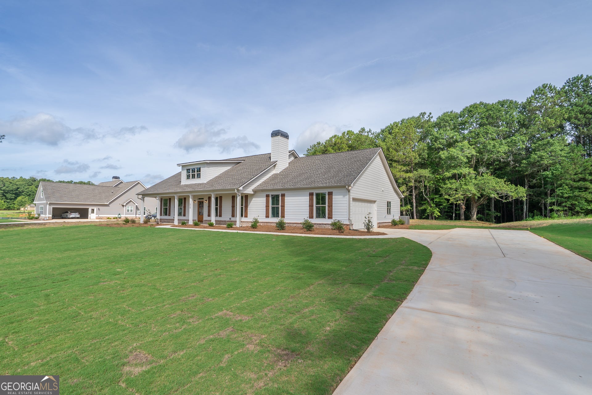 218 Woodfin WAY