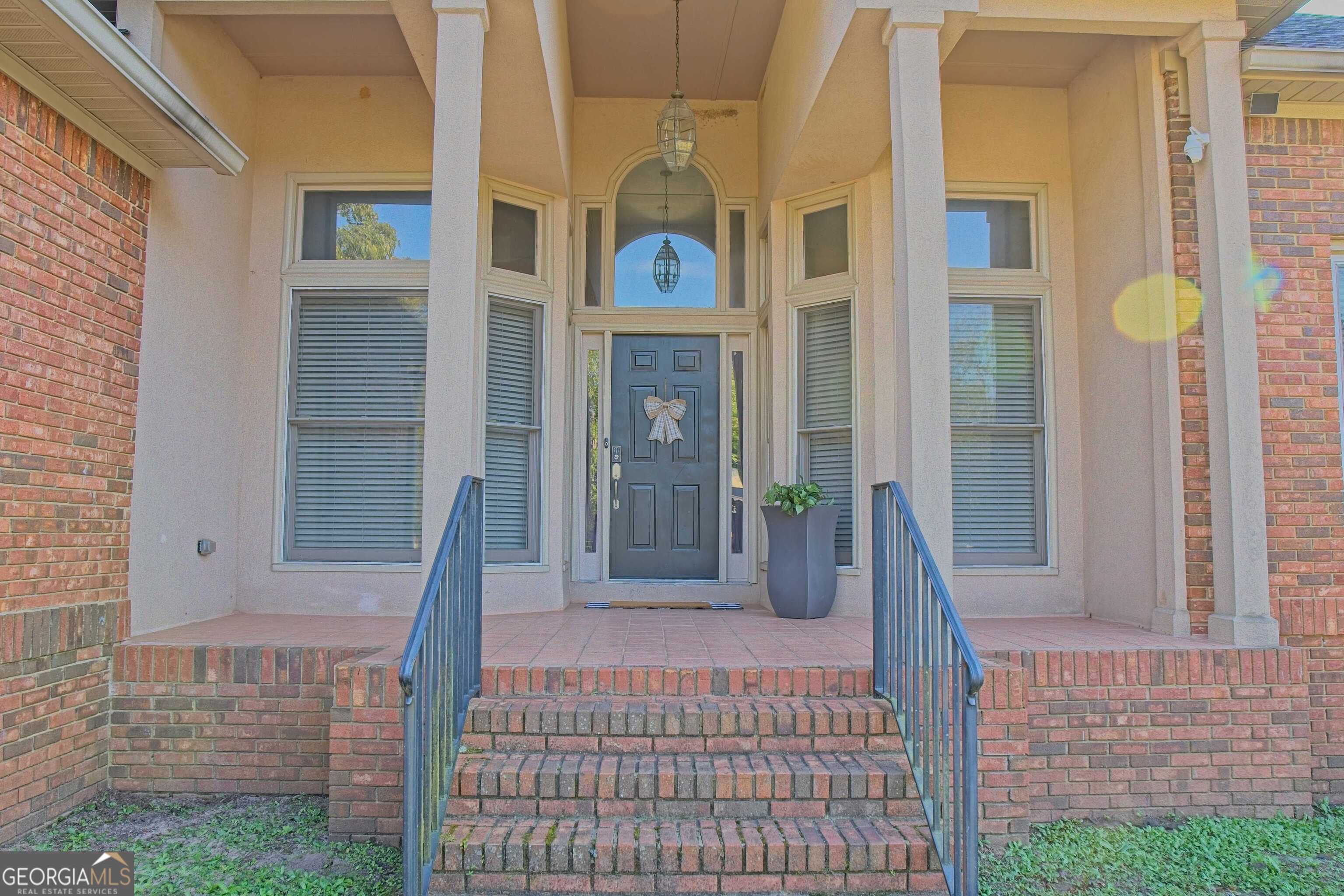 115 Raintree DR