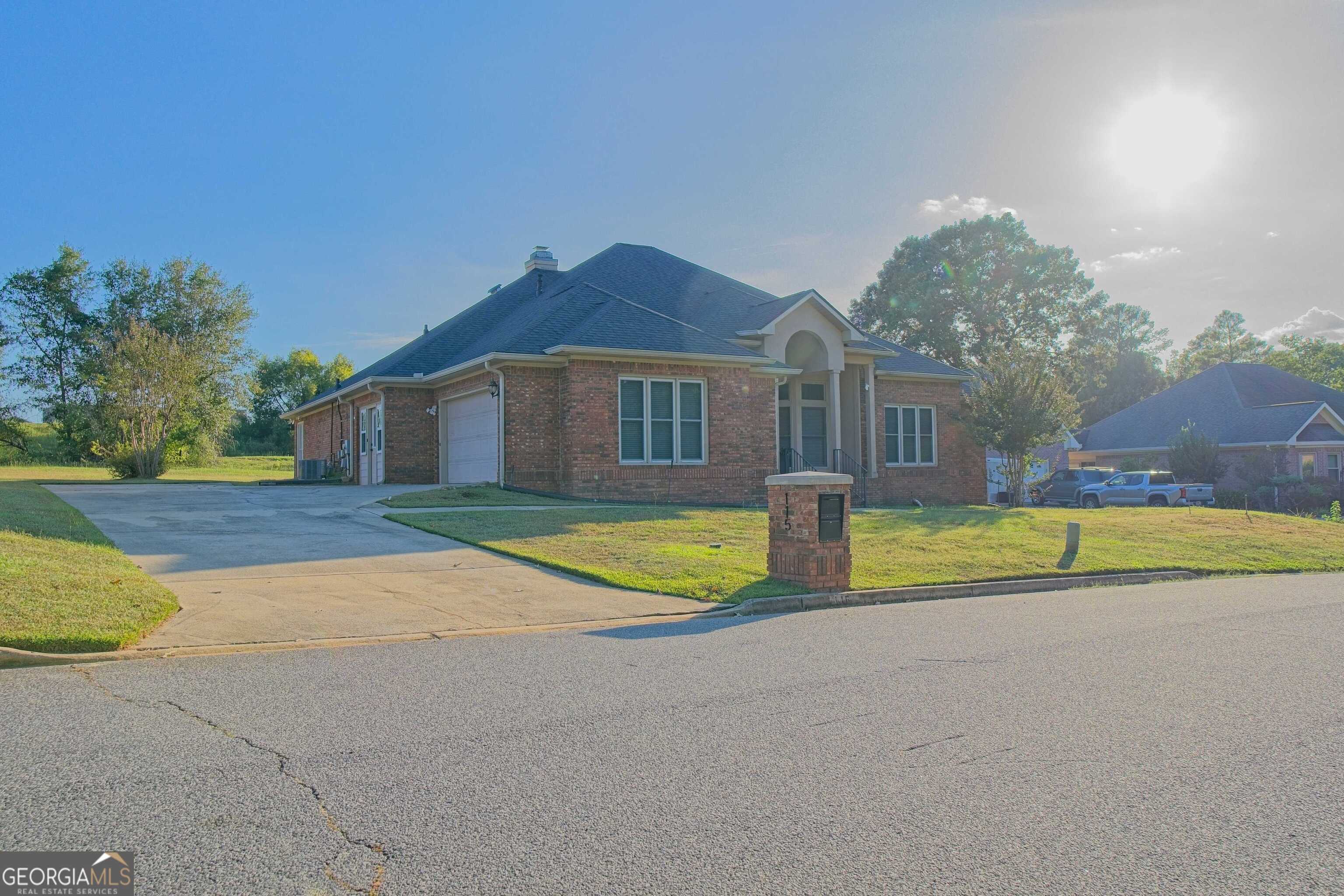 115 Raintree DR