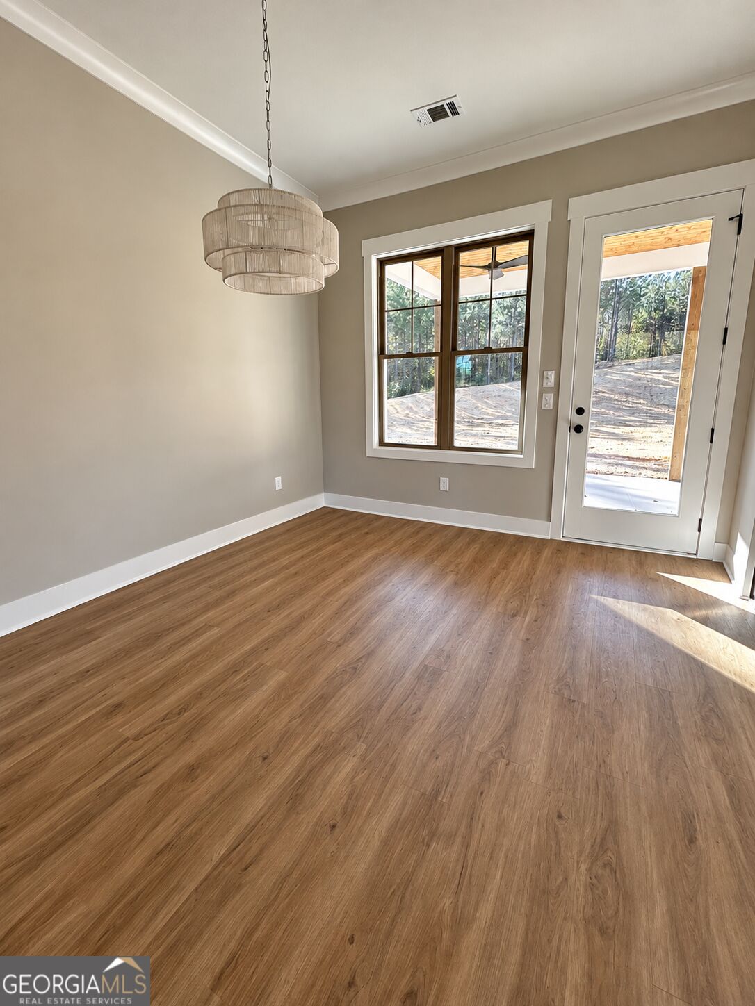 324 West Lakeview