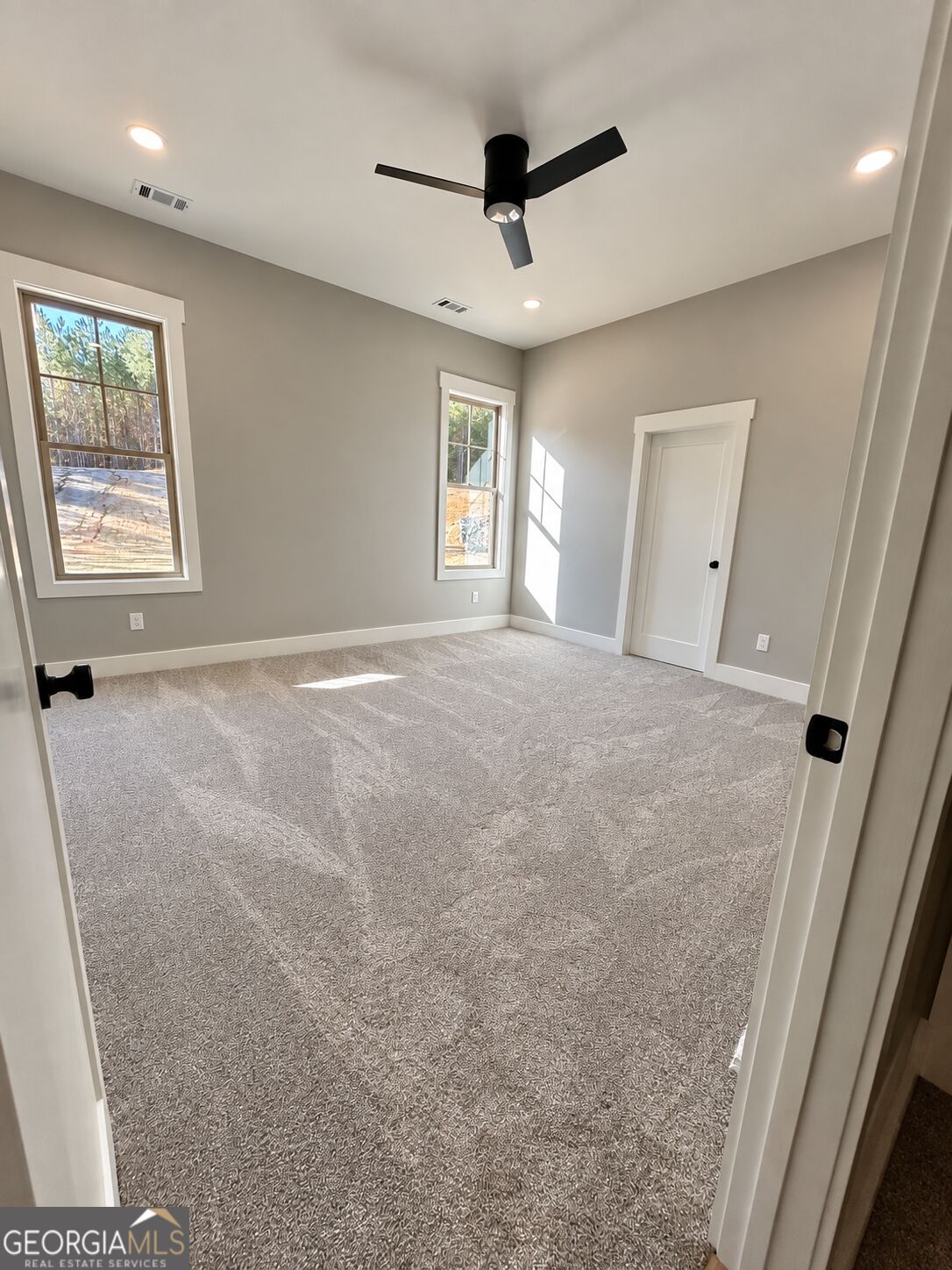 324 West Lakeview