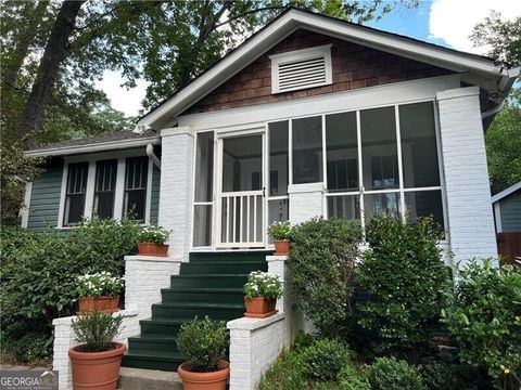 Photo of 284 Lakeview Avenue NE, Atlanta, GA 30305 (MLS # 10654915)