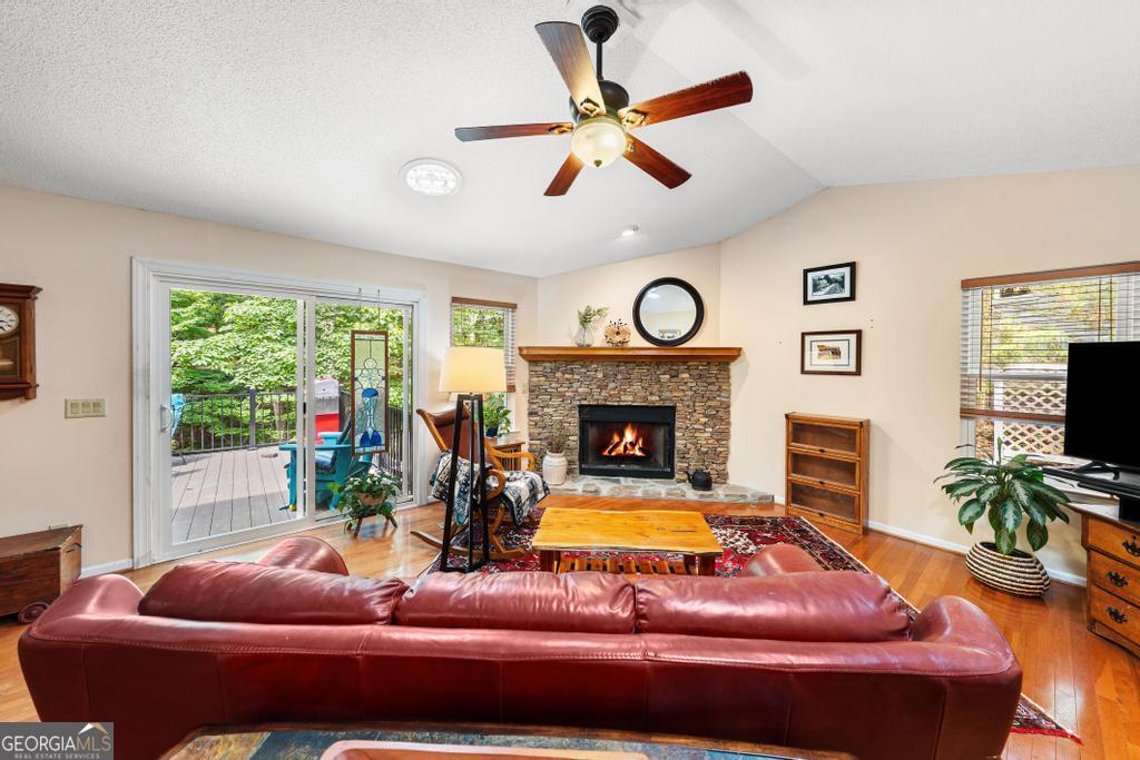 1303 South Arrowhead Dr