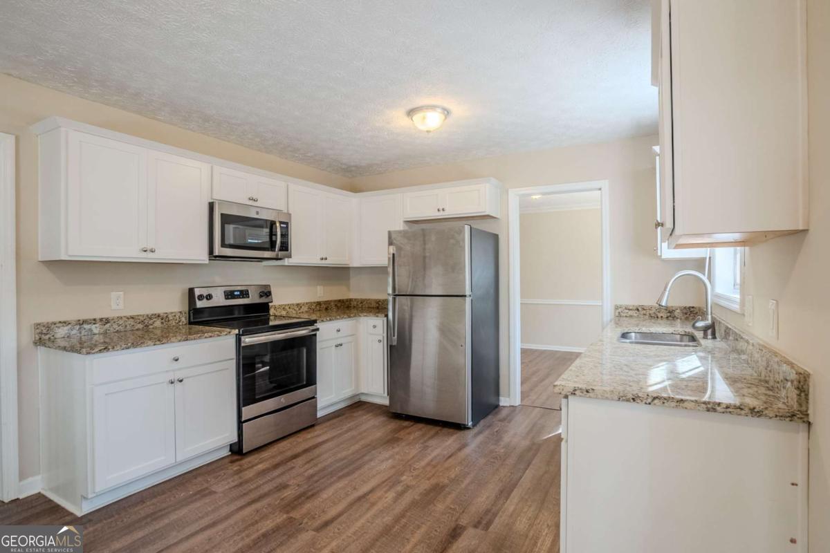 2236 Chestnut Hill CIR