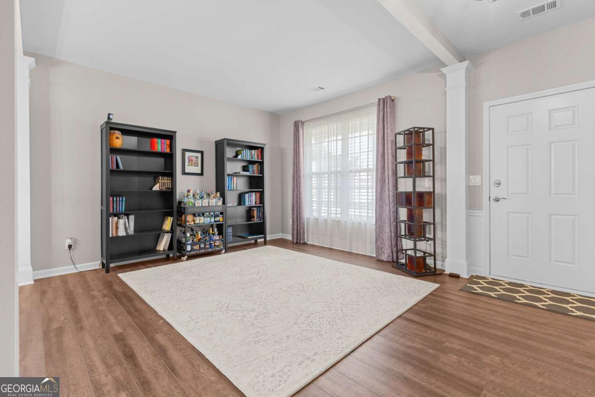 605 Sorrell WAY