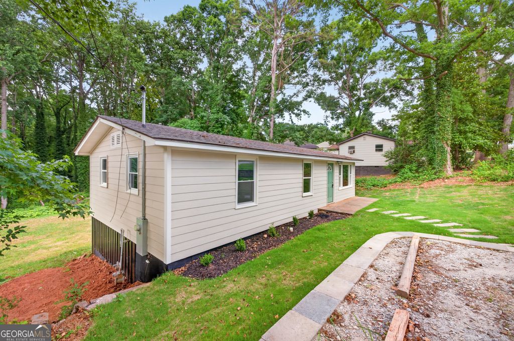 Photo of 136 Nowell Street, Monroe, GA 30655 (MLS # 10774871)