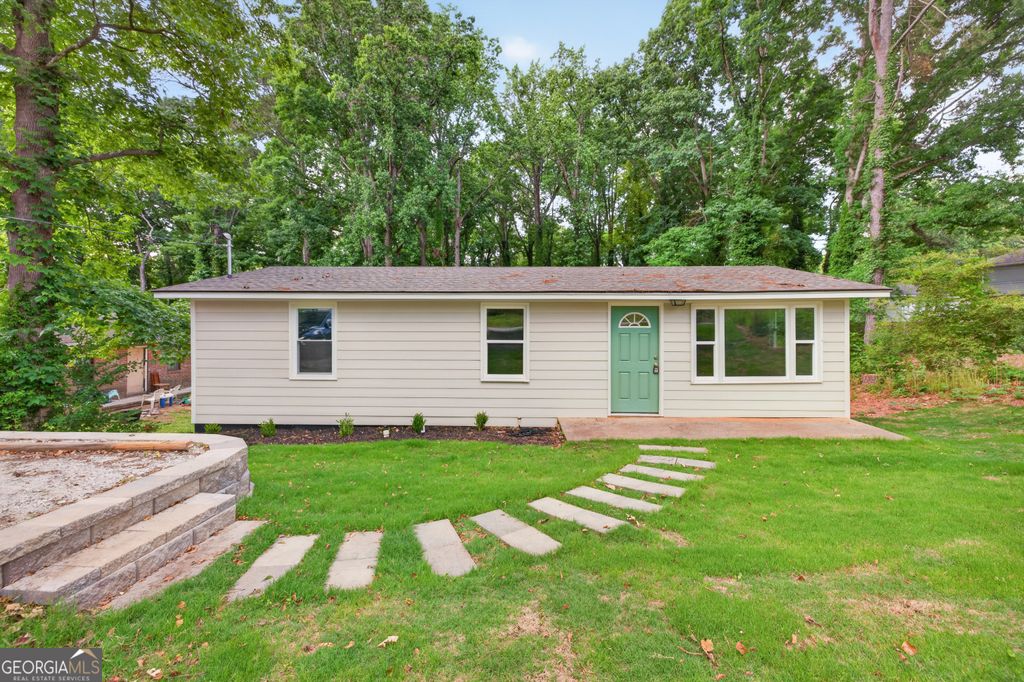 Photo of 136 Nowell Street, Monroe, GA 30655 (MLS # 10774871)