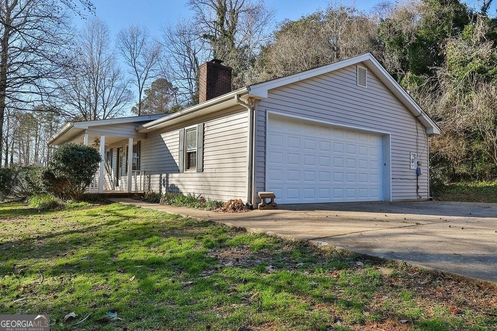 2733 Old Dawsonville RD