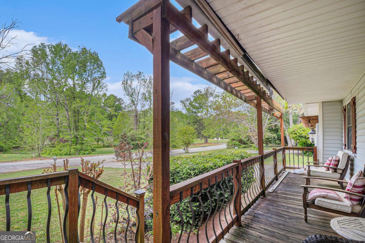1608 Drakes DR