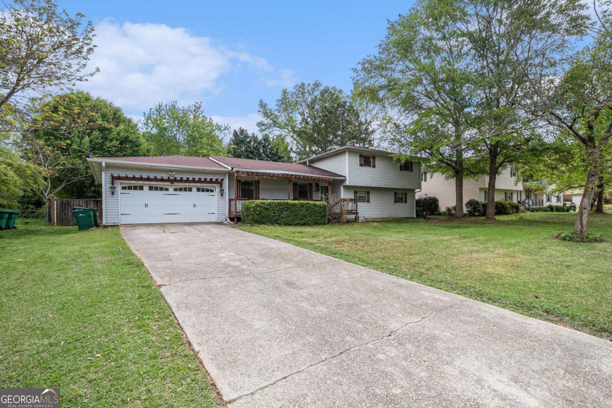 1608 Drakes DR