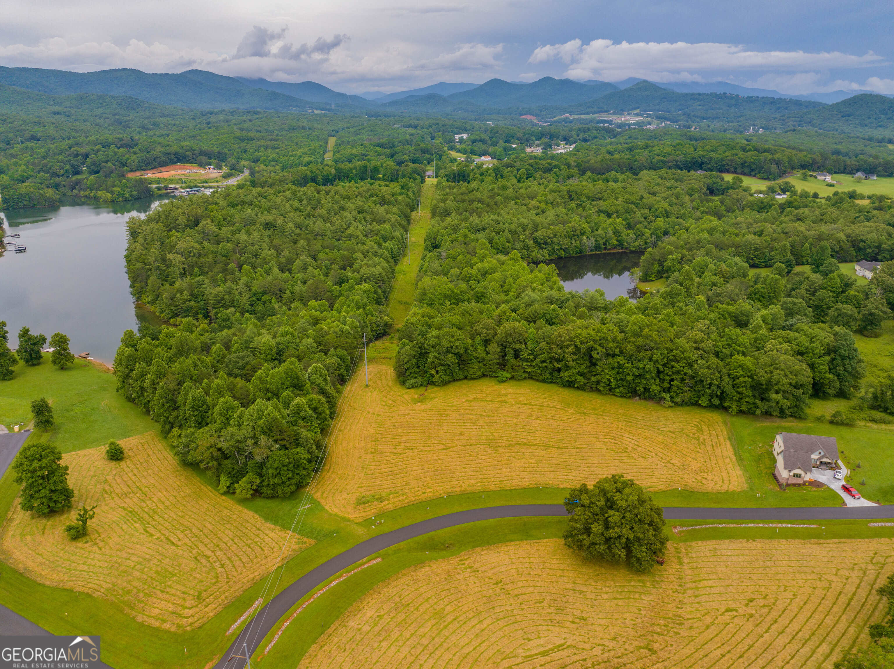 200 Viewpoint LN