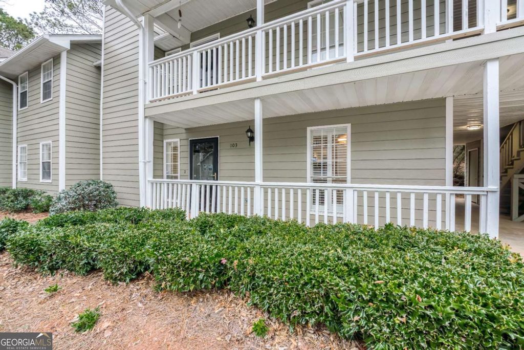 Photo of 103 Sterling Court, Alpharetta, GA 30004 (MLS # 10660171)