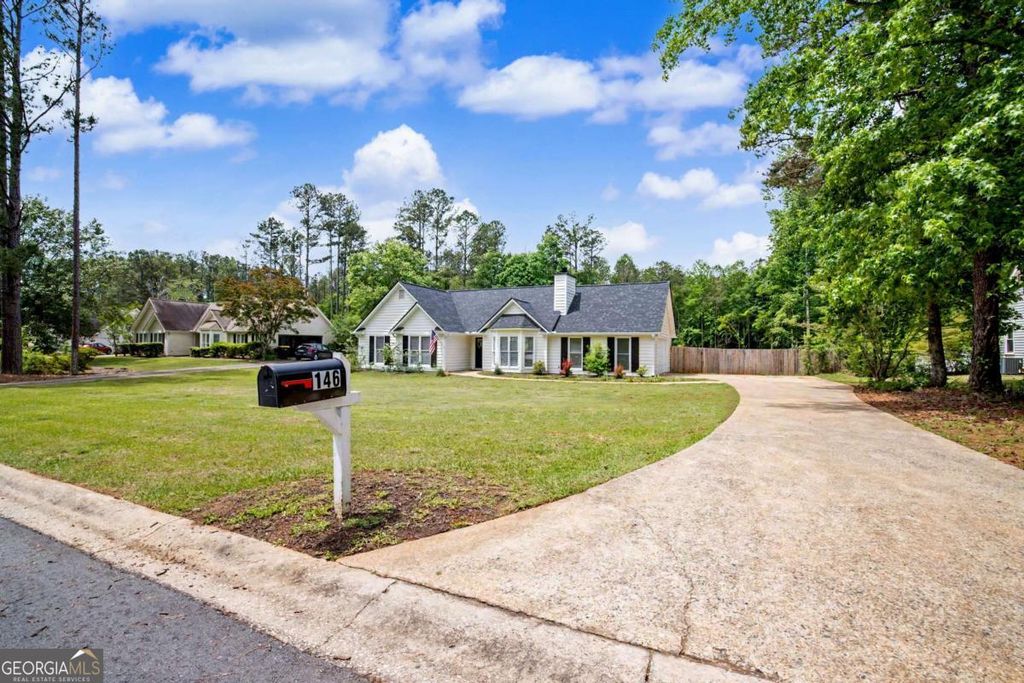 Photo of 146 Jeb Stuart Drive, Newnan, GA 30265 (MLS # 10761391)
