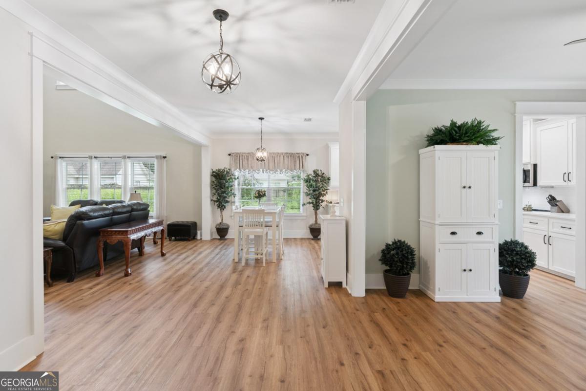 1093 Captains Cove WAY