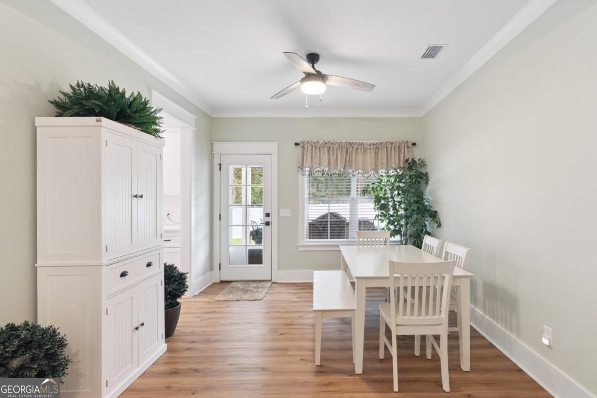 1093 Captains Cove WAY