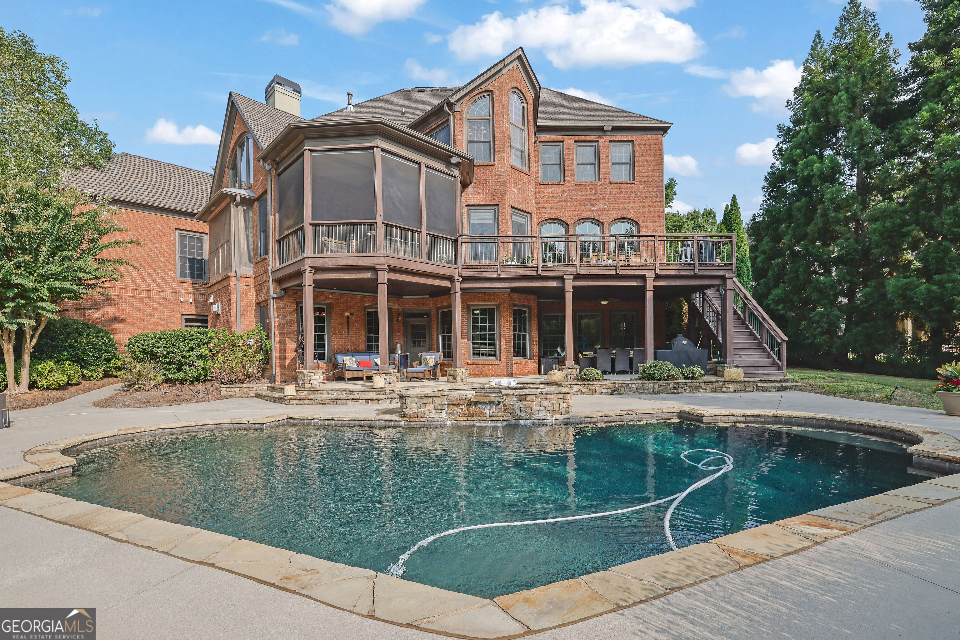 15900 MEADOW KING