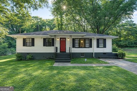 Photo of 3599 Saturn Drive NW, Atlanta, GA 30331 (MLS # 10765339)