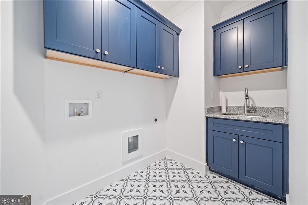 JOHNSON FERRY ESTATES (SEE BENTHILL) - Residential Lease